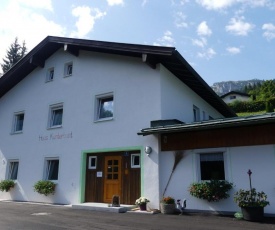 Ferienwohnungen Haus Kunterbunt