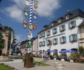 Gasthof Deutscher Adler und Hotel Puchtler