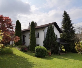 Sonniges Haus-Wohnung mit Garten im Oberallgäu