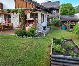 By Toni - Ferienwohnung mit Garten in Garmisch