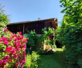 Gemütliche Ferienwohnung mit Kamin und Garten