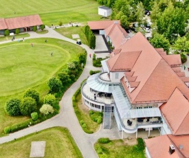 Villa Giani / Golfplatz Deutenhof