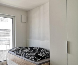 Modern flat, WIFI, central, calm, clean